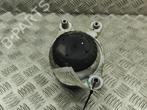 Used Engine mount Engine mount MERCEDES-BENZ E-CLASS Convertible (A238) E 220 d (238.414) (194 hp) 33376358 33376358