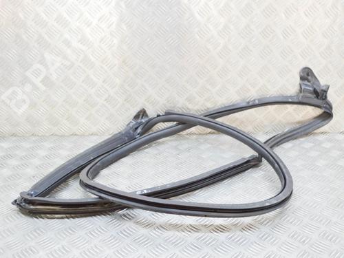 Gummiliste AUDI Q8 (4MN, 4MT) 50 TDI Mild Hybrid quattro (286 hp) 14649096