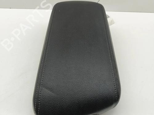Used Armrest / Center console Armrest / Center console KIA OPTIMA Sportswagon (JF) 1.6 CRDi (136 hp) 33372262 33372262