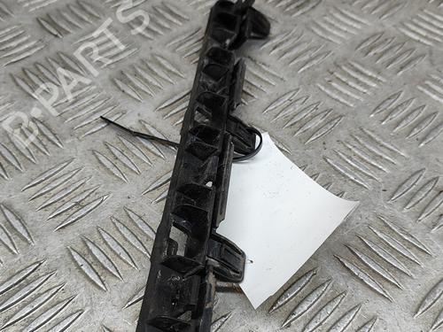 Used Front bumper bracket BMW 5 Touring (F11) 525 d (204 hp) 16077477