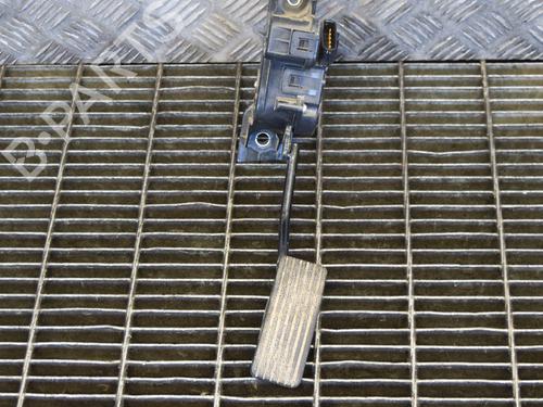 Used Pedal MITSUBISHI L200 / TRITON (KA_T, KB_T) 2.5 DI-D 4WD (KB4T) (178 hp) 6765422