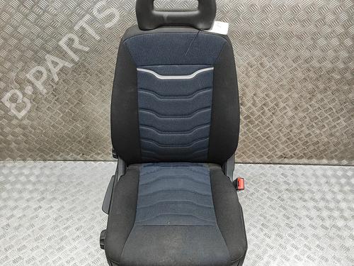 Used Right front seat Right front seat IVECO DAILY VI Platform/Chassis 35S18, 35C18, 40C18, 45C18, 50C18, 60C18, 65C18, 70C18 (179 hp) 33395380 33395380