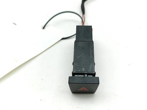 Used Warning switch Warning switch CUPRA BORN (K11) 58 e-boost (231 hp) 40460448 40460448