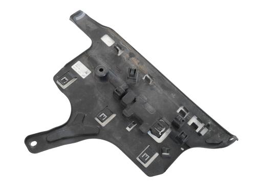 Used Rear bumper bracket Rear bumper bracket LAND ROVER RANGE ROVER VELAR (L560) 2.0 D180 TD4 4x4 (180 hp) 33358038 33358038