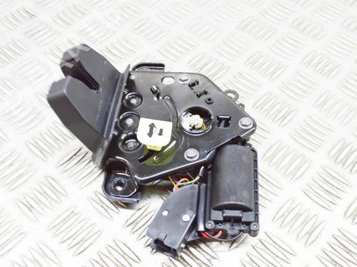 Tailgate lock TESLA MODEL 3 (5YJ3) EV AWD | BP27763188C101 - Image 2