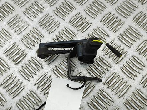 Used Electronic sensor Electronic sensor LAND ROVER DEFENDER Station Wagon (L663) P525 4x4 (525 hp) 33390758 33390758