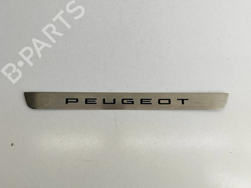 Used Step Step PEUGEOT 2008 II (UD_, US_, UY_, UJ_, UR_, UC_) 1.2 Hybrid 136 (URHPYC, USHPY) (136 hp) 28553051 28553051