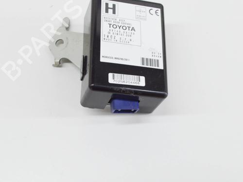 Used Electronic module TOYOTA YARIS (_P13_) 1.5 Hybrid (NHP130_, NHP130) (101 hp) 13928116