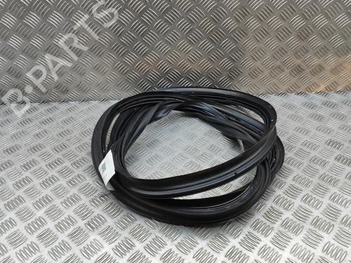 Used Rubber door seal VOLVO V70 III (135) D4 (181 hp) 29830453