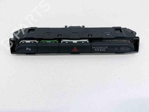 Used Switch VW PASSAT B8 (3G2, CB2) 2.0 TDI (150 hp) 6760211