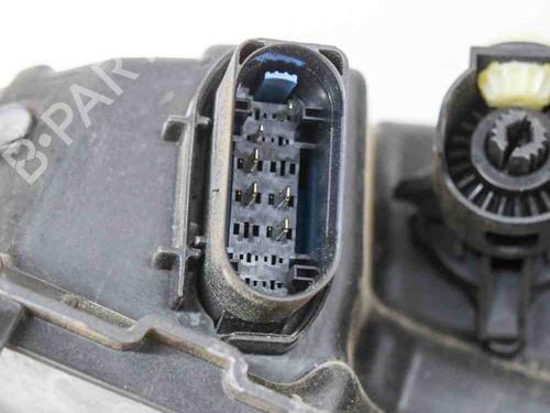 Right headlight TESLA MODEL S (5YJS) 90D AWD | BP29485941C29 