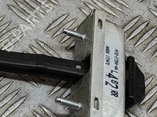 Hinge/Door check strap LAND ROVER DISCOVERY V (L462) 3.0 D 4x4 | BP16872084C146