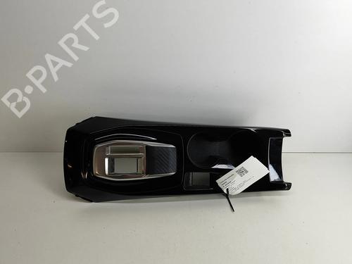 Used Middle console Middle console PEUGEOT 2008 II (UD_, US_, UY_, UJ_, UR_, UC_) 1.2 Hybrid 136 (URHPYC, USHPY) (136 hp) 28553035 28553035