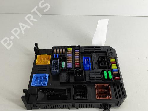 Used Fuse box PEUGEOT 2008 II (UD_, US_, UY_, UJ_, UR_, UC_) 1.2 Hybrid 136 (URHPYC, USHPY) (136 hp) 28553014