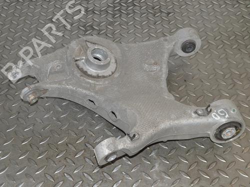 right-rear-suspension-arm-land-rover-range-rover-velar-l560-2017-33396419 main image