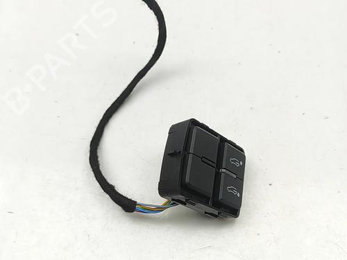 switch-vw-touareg-cr7-rc8-2017-33382038 main image