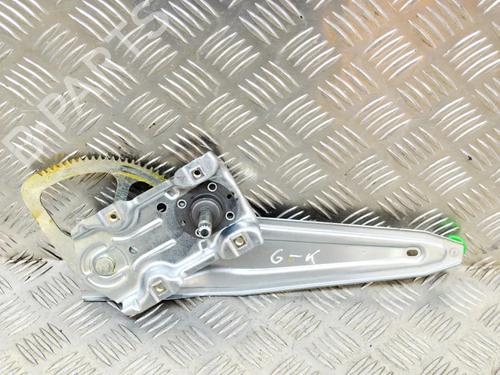 Used Rear left window mechanism TOYOTA YARIS (_P13_) 1.5 Hybrid (NHP130_) (101 hp) 8144981