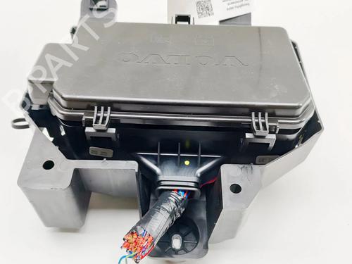 Fuse box VOLVO EX40 (536) EV | BP38650320E1 - Image 3