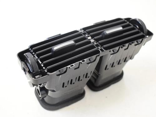 Luftventilen LAND ROVER RANGE ROVER VELAR (L560) 2.0 P300 Si4 4x4 (300 hp) 30207948