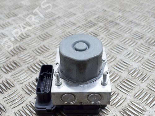 Used ABS pump MASERATI QUATTROPORTE VI 3.0 S Q4 (411 hp) 10673512