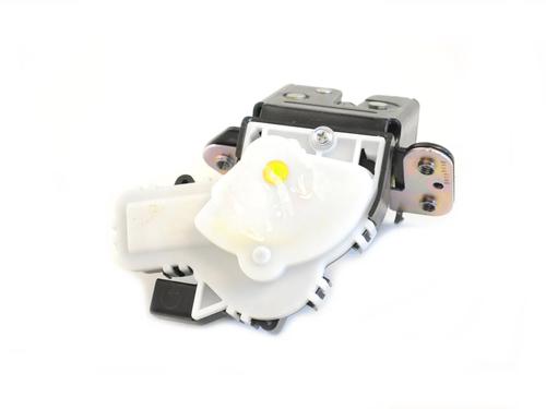 Used Hood lock Hood lock OPEL VIVARO A Van (X83) 2.0 CDTI (F7) (90 hp) 33396526 33396526