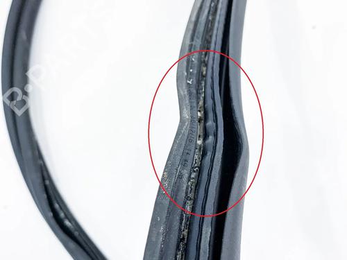 Gummiliste TESLA MODEL X (5YJX) P90D AWD | BP14610749C142