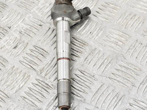 injection-rail-vw-passat-b8-variant-3g5-cb5-16-tdi-2014-6865290 main image