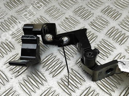 hingedoor-check-strap-audi-q4-e-tron-suv-f4b-2020-29637663 main image