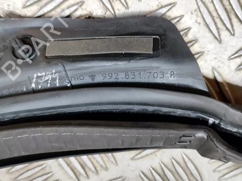 Gummiliste PORSCHE 911 (992) GT3 (992810) | BP27774304C142 