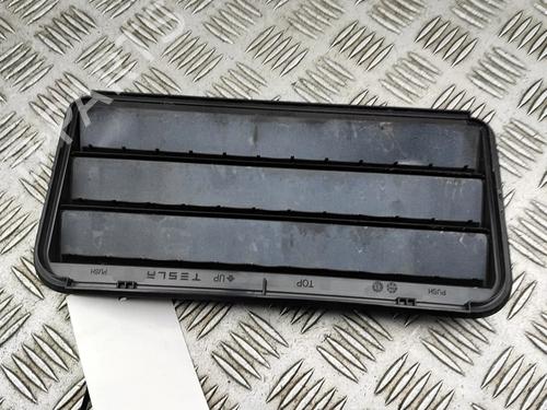 Grille TESLA MODEL Y (5YJY) Long Range All-wheel Drive | BP30856772C40