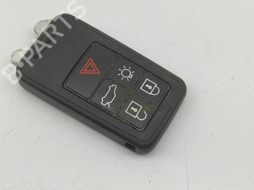 Module électronique VOLVO V40 Cross Country (526) D2 (120 hp) 32119570