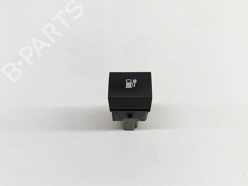 switch-nissan-leaf-ze1-2017-27791910 main image