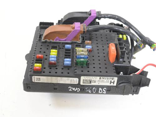Used Fuse box Fuse box VOLVO S60 I (384) D5 (185 hp) 9898498 9898498