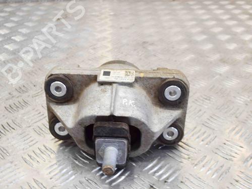 Used Engine mount LAND ROVER DISCOVERY V (L462) 3.0 Td6 4x4 (258 hp) 8840602