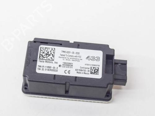 Module électronique TESLA MODEL 3 (5YJ3) EV (283 hp) 27750390