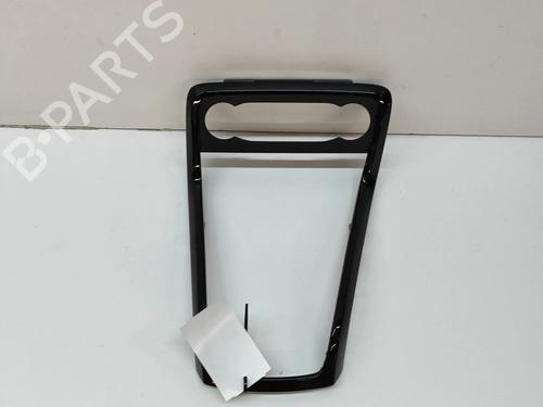 Used Middle console FORD ECOSPORT 1.0 EcoBoost (140 hp) 16313028