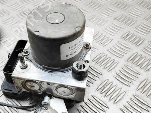 ABS pump TESLA MODEL Y (5YJY) Long Range All-wheel Drive | BP38782378M43 - Image 3