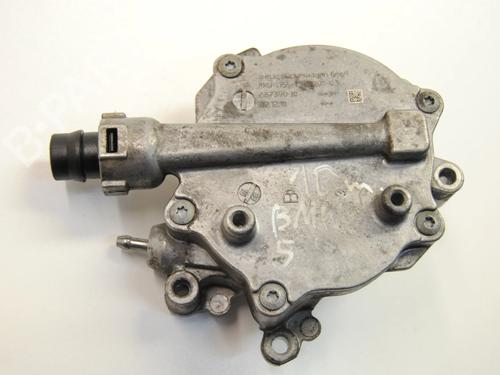 Used Vacuum pump BMW 5 (F10) 550 i (408 hp) 30233250