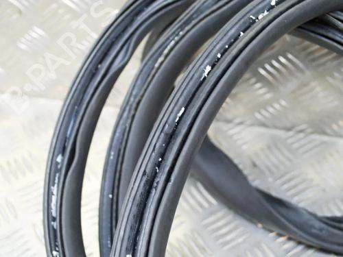 Gummiliste TESLA MODEL S (5YJS) 75 | BP14619826C142  - Image 5