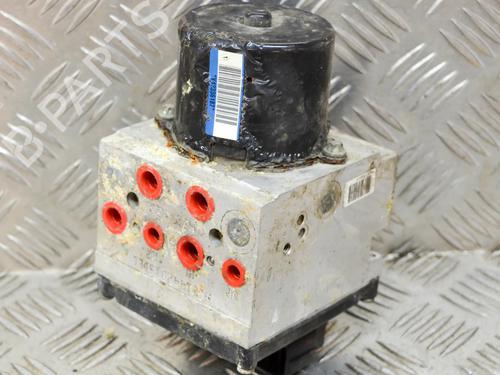 Used ABS pump ABS pump RENAULT CLIO III (BR0/1, CR0/1) 1.2 16V (BR02, BR0J, BR11, CR02, CR0J, CR11) (75 hp) 8145679 8145679