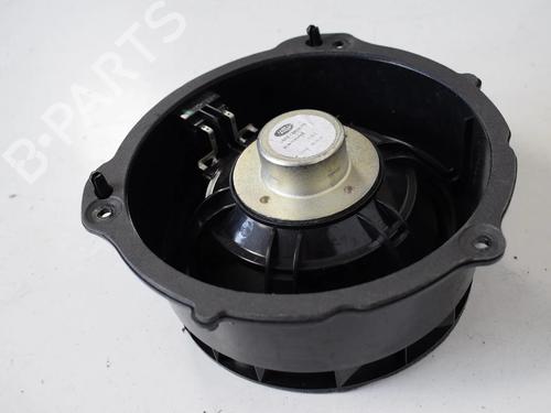 Used Speaker LAND ROVER RANGE ROVER VELAR (L560) 2.0 D180 TD4 4x4 (180 hp) 30258272