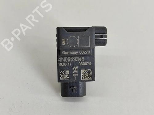 Used Electronic sensor AUDI Q5 (FYB, FYG) 2.0 TDI quattro (190 hp) 16258564