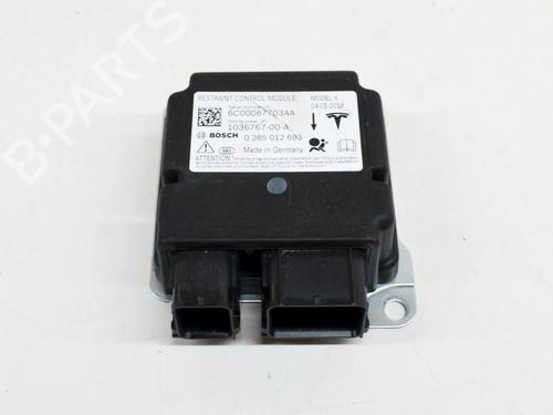 Used ECU airbags ECU airbags TESLA MODEL X (5YJX) P100D AWD (772 hp) 7800143 7800143