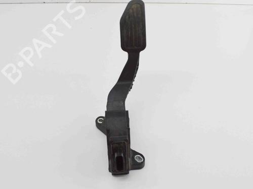 Used Pedal TOYOTA YARIS (_P13_) 1.5 Hybrid (NHP130_, NHP130) (101 hp) 13928111