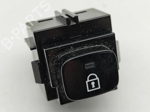 switch-polestar-polestar-2-534-2019-28062522 main image