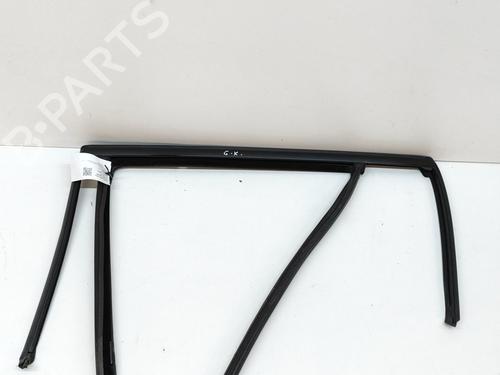 Used Door moulding trim BMW 3 Touring (G21, G81) 330 e Plug-in-Hybrid (292 hp) 27772777
