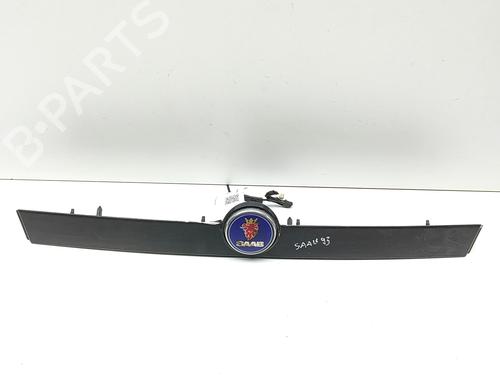 Used Tailgate trim TOYOTA HILUX VI Pickup (_N1_) 2.0 (RZN142) (92 hp) 30394706