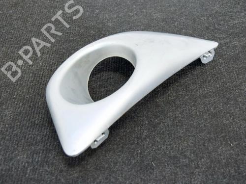 Used Grille DACIA SANDERO II 1.5 dCi 75 / Blue dCi 75 (B8JW, B8M4, B8AH, B8M7, B8M6) (75 hp) 14608607