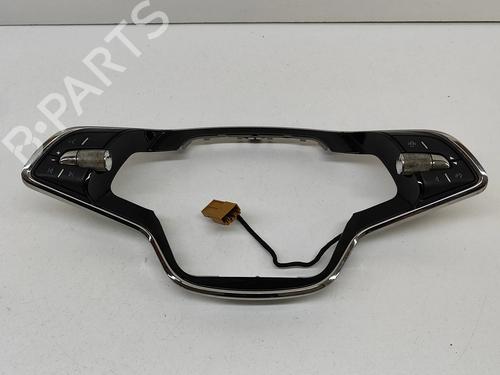 steering-wheel-controls-skoda-octavia-iv-combi-nx5-pv5-2019-27776325 main image