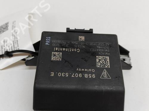 Used Electronic module PORSCHE CAYENNE (92A) 3.0 Diesel (262 hp) 16871845